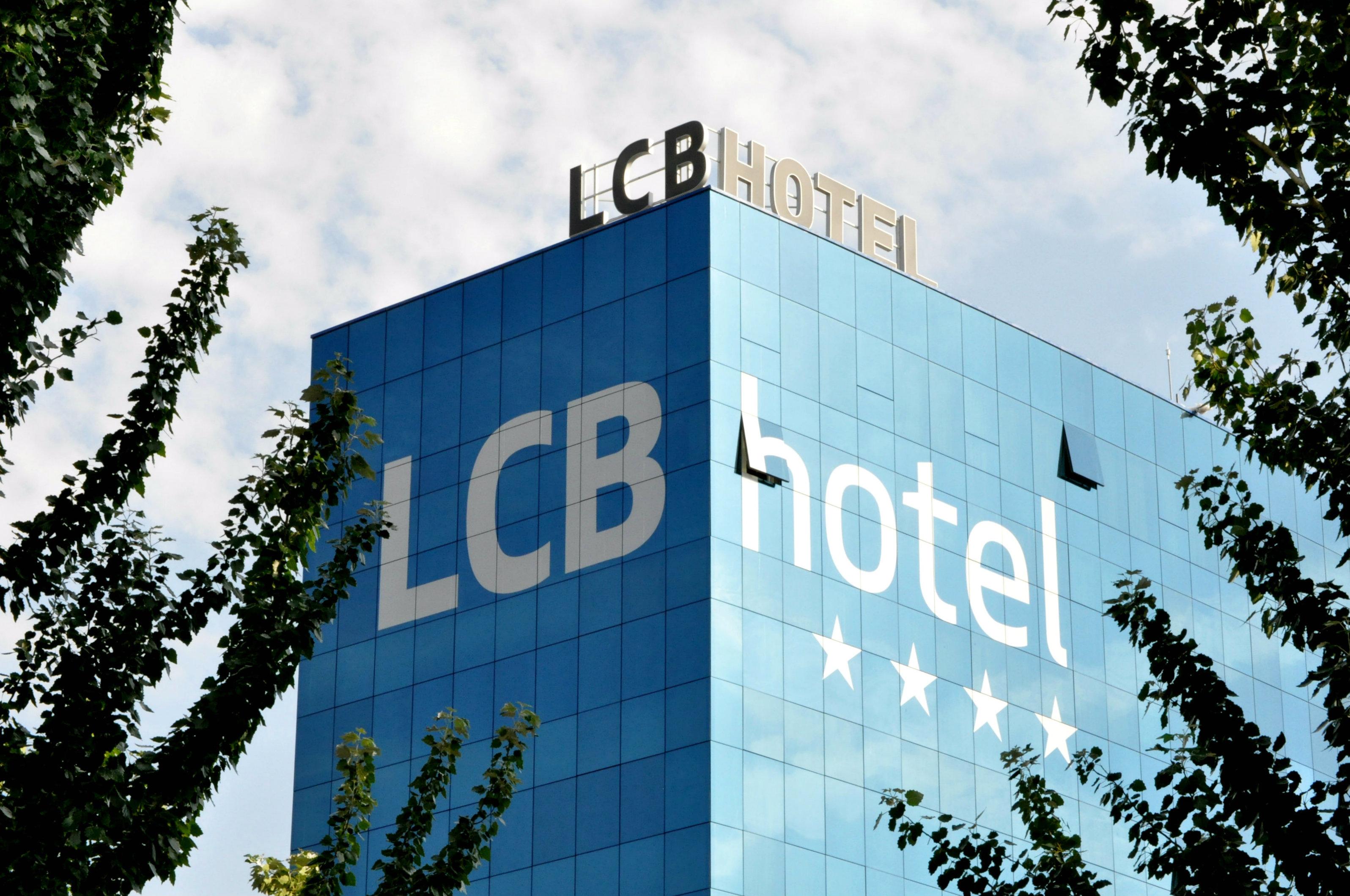 Lcb Hotel فوينلابراذا المظهر الخارجي الصورة